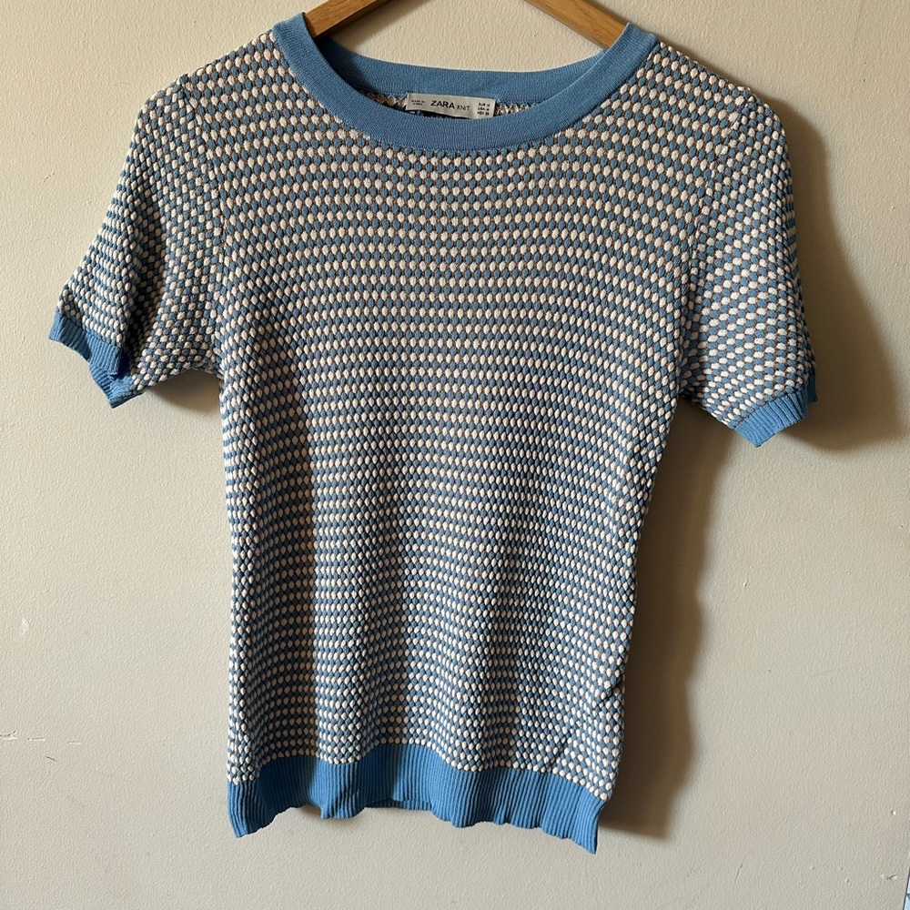 Zara Textured Blue and Cream Knit Tee